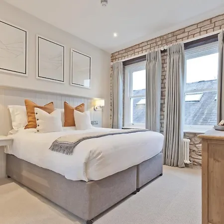 Super King Rooms - Above Tithe Tap - Closes At 11Pm * Cockermouth