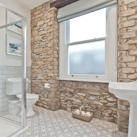 Super King Rooms - Above Tithe Tap - Closes At 11Pm * Cockermouth